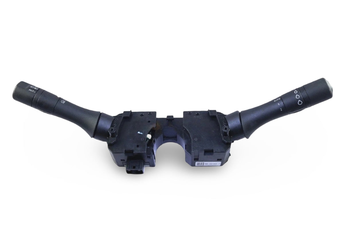 Renault Megane 3 Fluence Direksiyon Alt Kumanda Suportu Mais - main