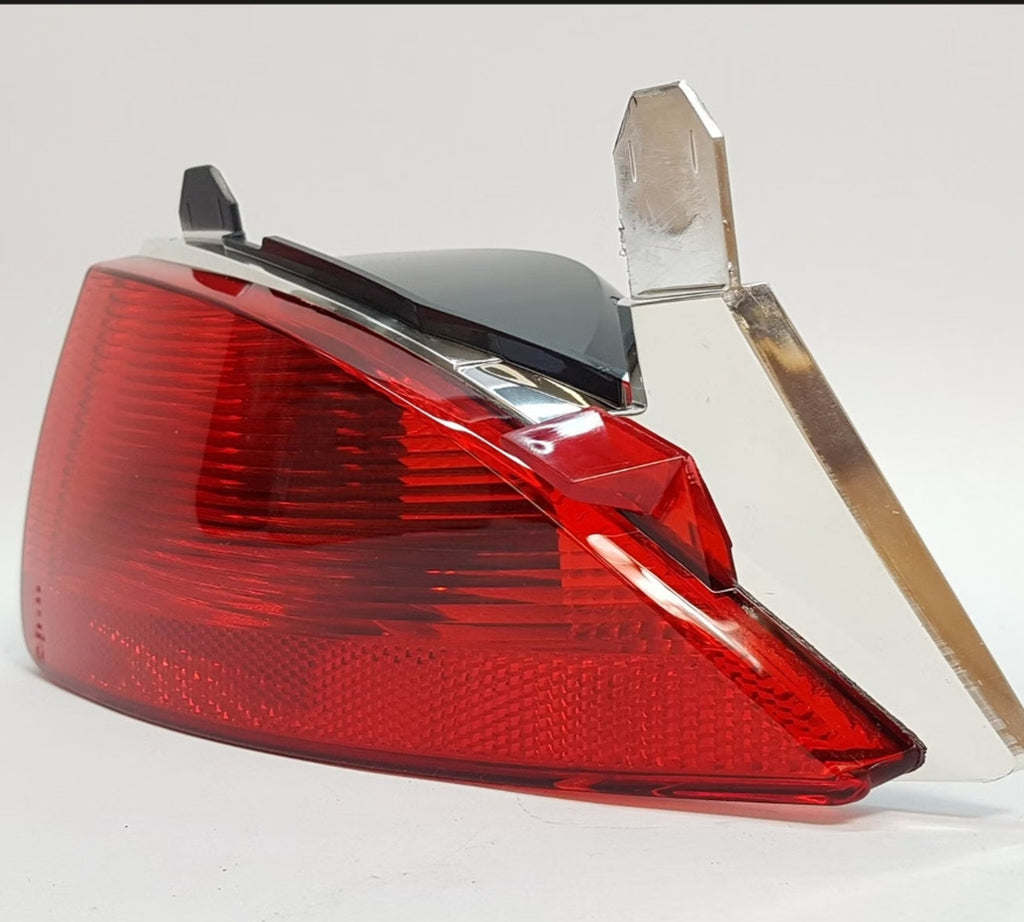 Renault Kadjar Arka Sis Lambası Sağ Mais 265801896R - product
