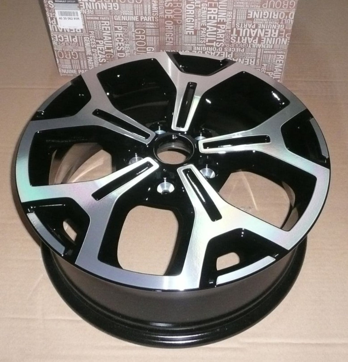 Renault 17 İnç Alüminyum Jant Mais 403006285R - product