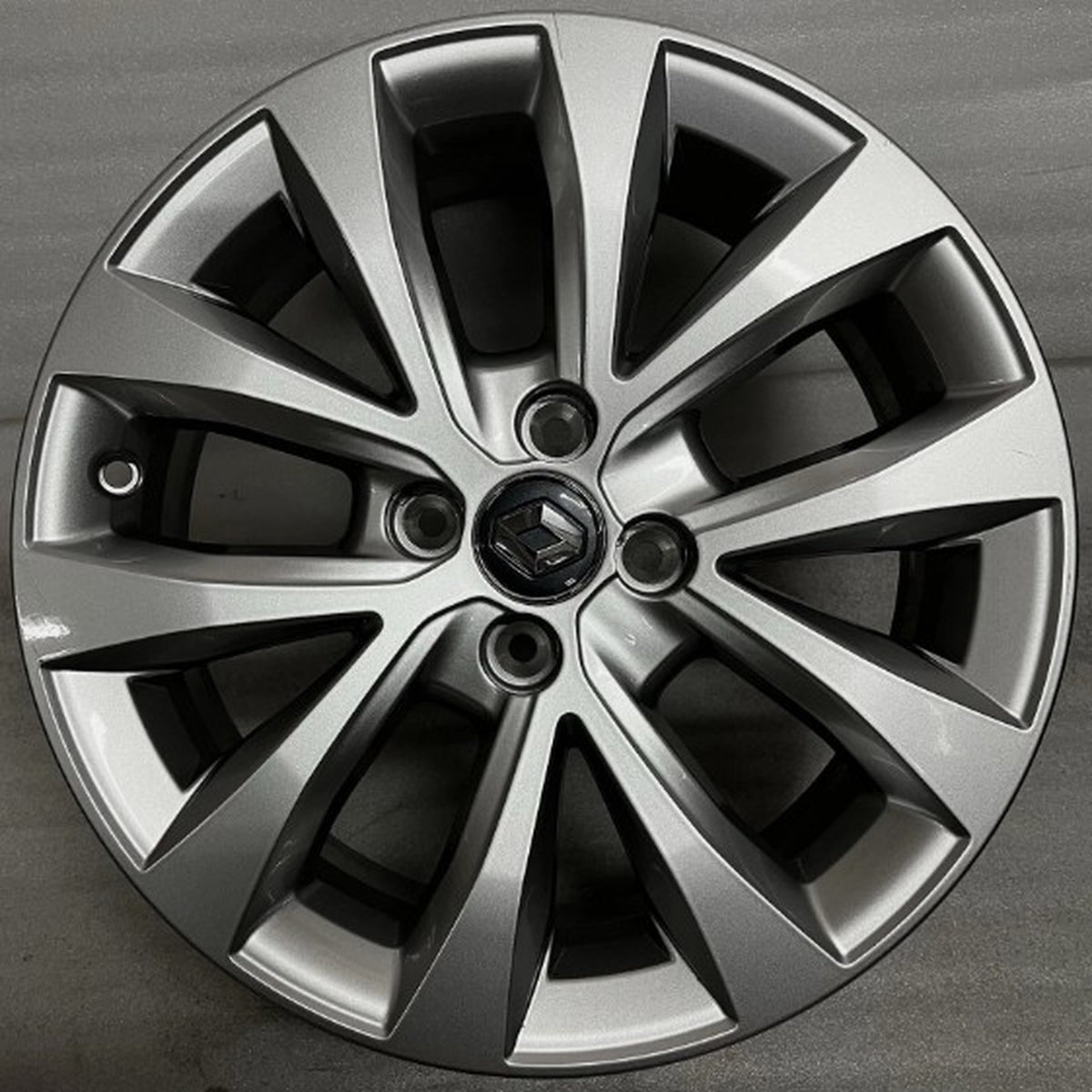 Renault Clio 5 16 Inç Philia Alüminyum Jant Mais 403009088R - product