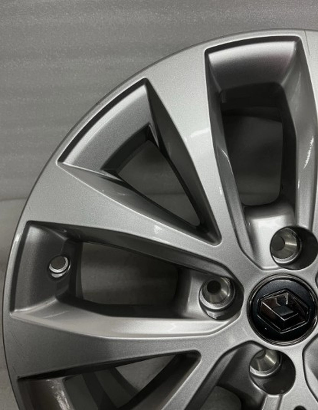Renault Clio 5 16 Inç Philia Alüminyum Jant Mais 403009088R - product