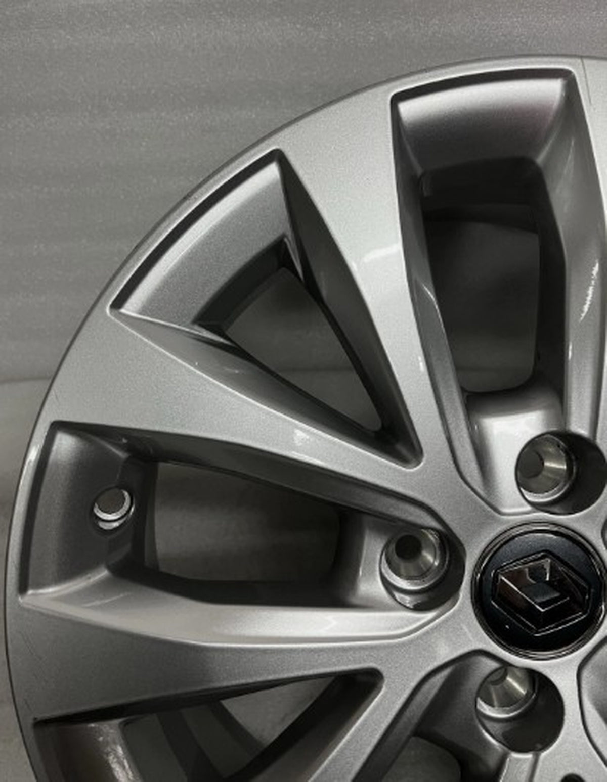 Renault Clio 5 16 Inç Philia Alüminyum Jant Mais 403009088R - product