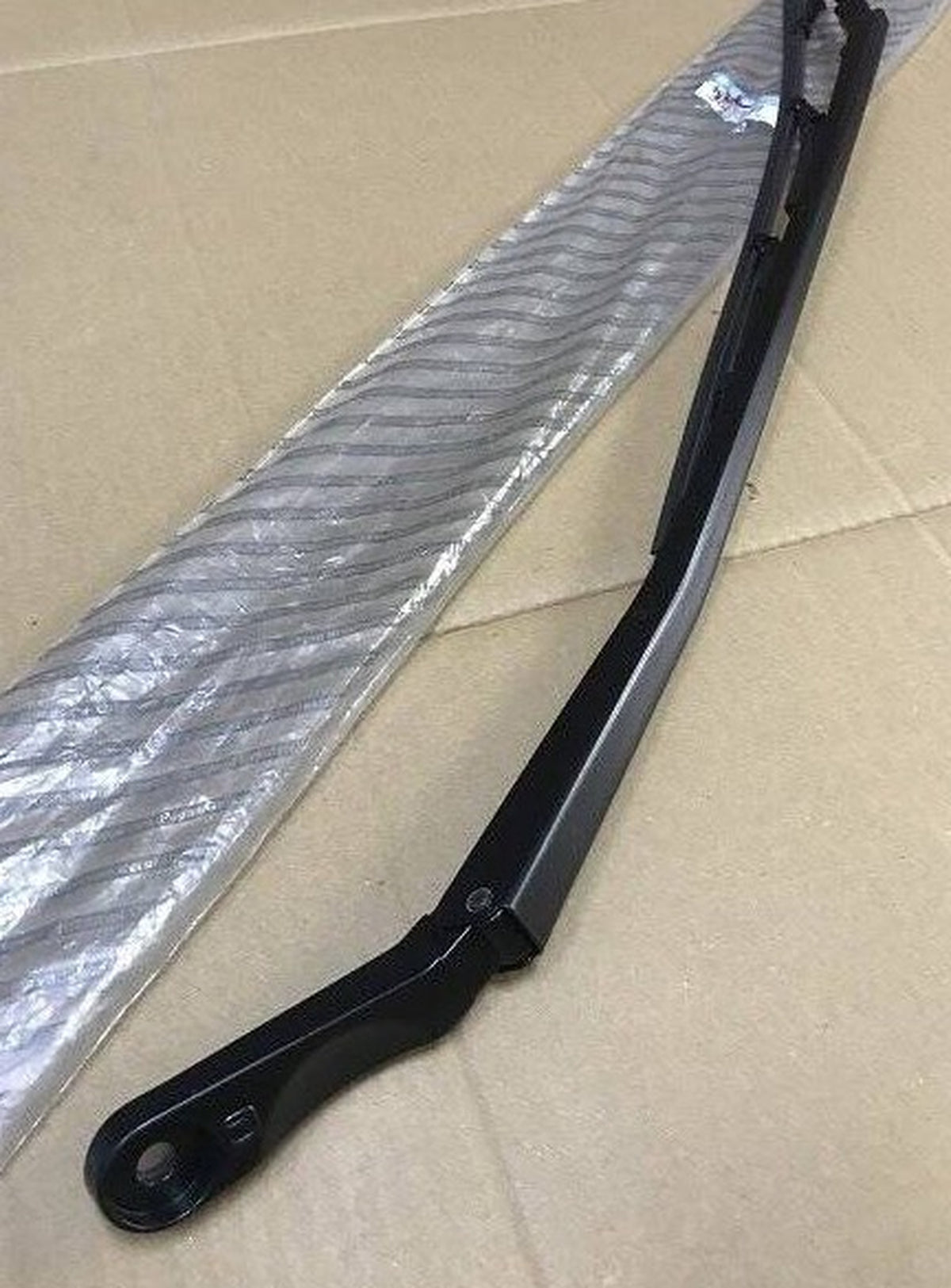 Tempra Tipo Ön Silecek Kolu ve Süpürgesi Sol Opar 46469501 - product