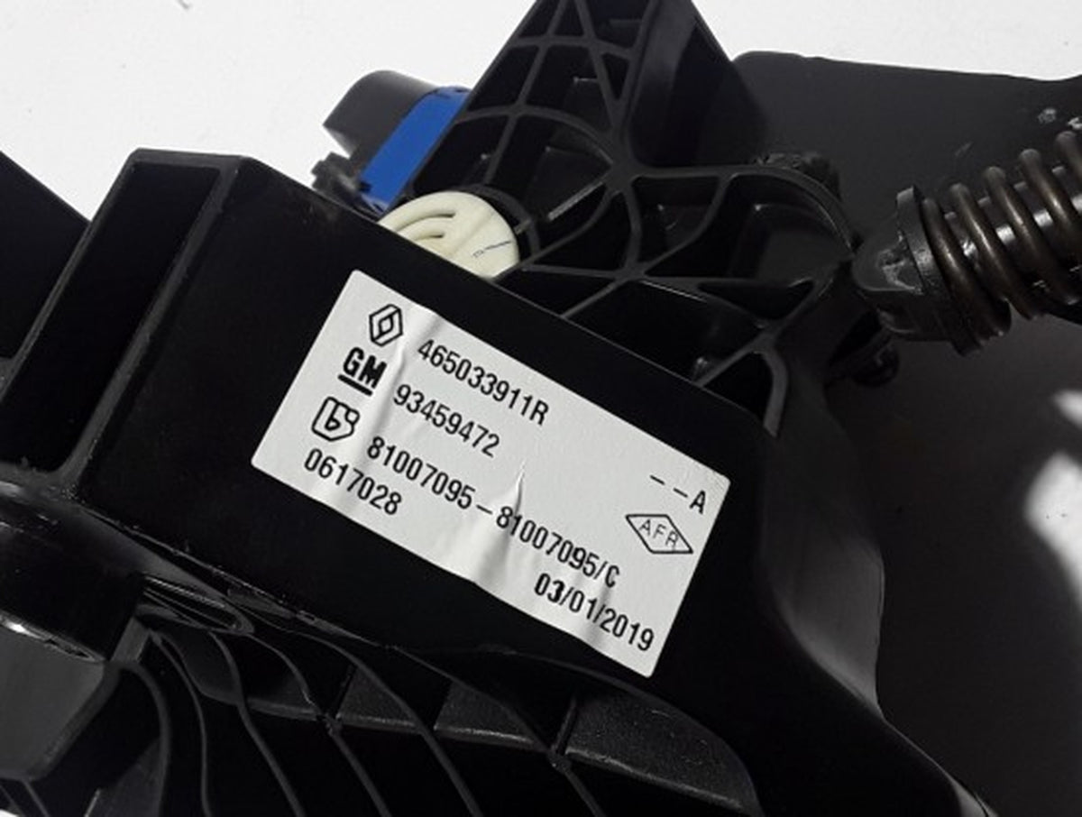 Renault Trafic 3 Debriyaj Pedalı Mais 465033911R - main