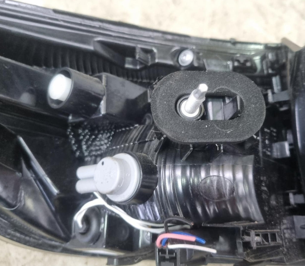 Renault Clio 5 Arka Stop Lambası Sağ Dış Mais 265505405R - product