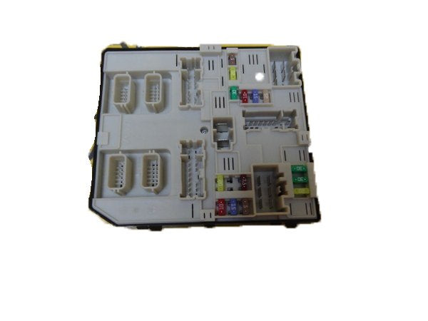 Elektronik Bağlanti Ünitesi Sigorta Kutusu Megane 3