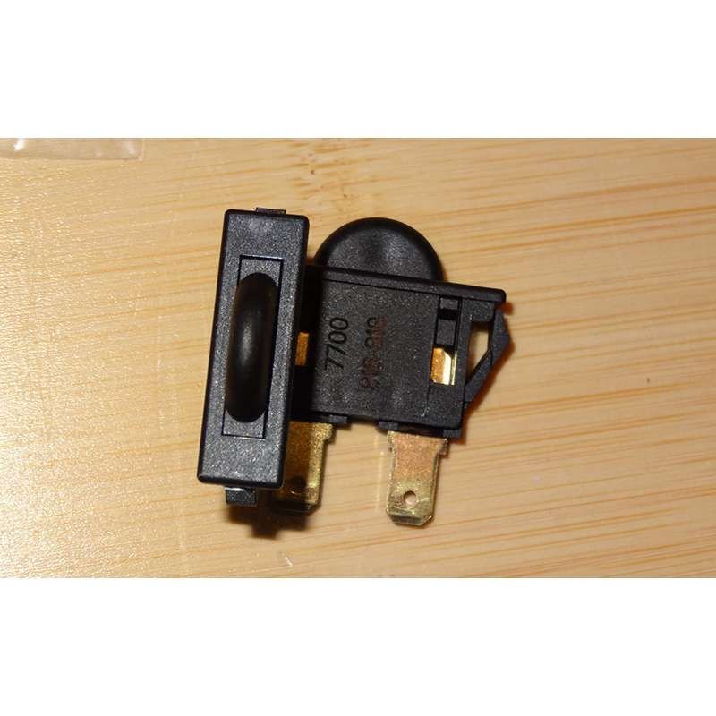 Duster 4X2 Renault 9 11 19 Torpido Gözü Lamba Otomatiği Orijinal 7700816818