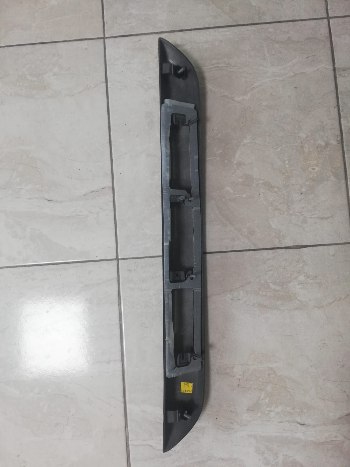Captur Bagaj Kapak Bandı Orijinal 848101082R