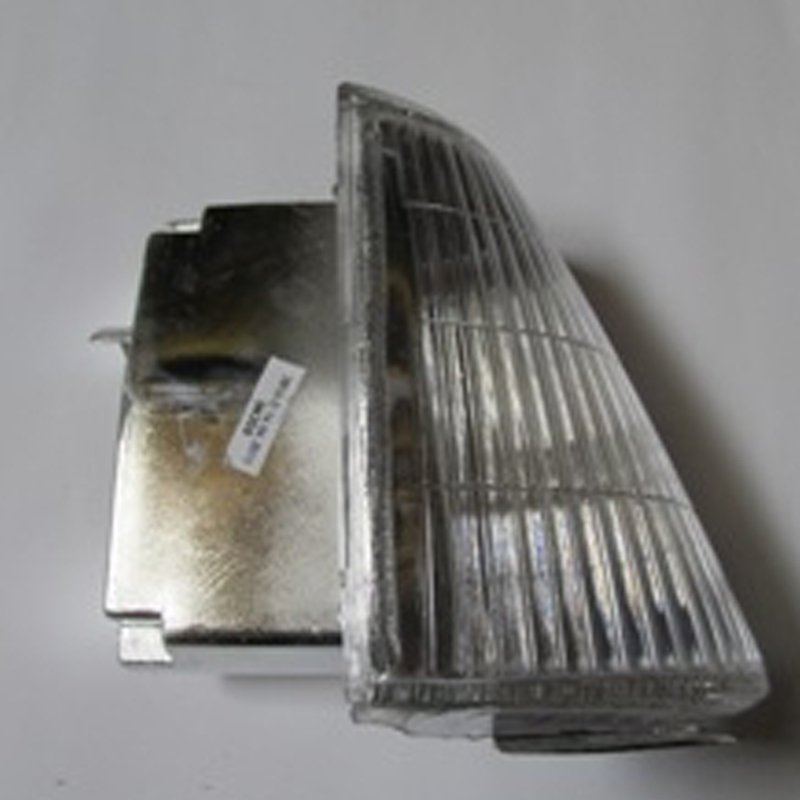 R9 Fairway 93 - 94 Ön Sinyal Sağ Beyaz Duysuz 7702202873