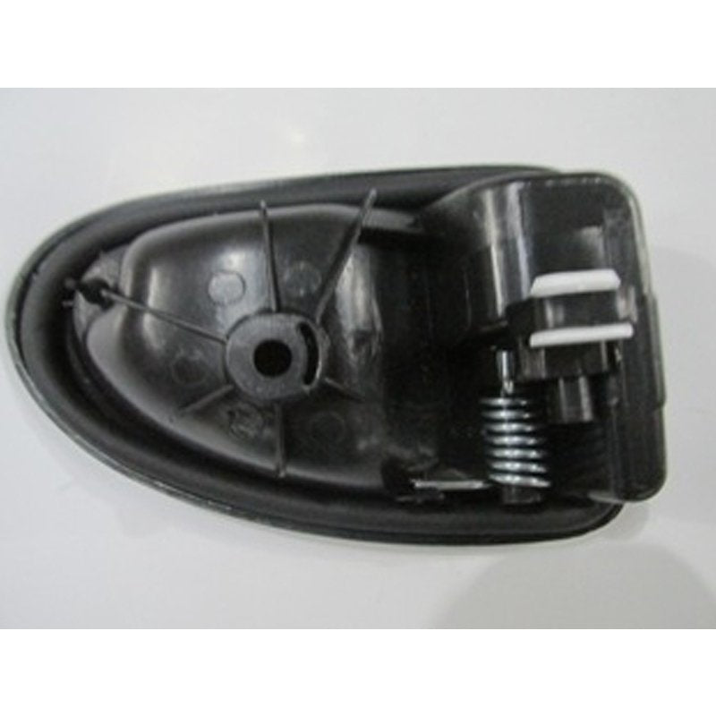Clio 02 - 04 Arka Kapı İç Açma Kolu Sağ Pütürlü Siyah 8200669525