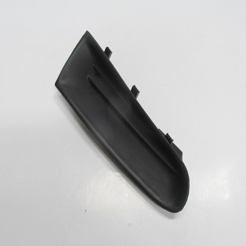 Clio Hb 06 - 09 Ön Panjur Sağ Siyah 7701208684