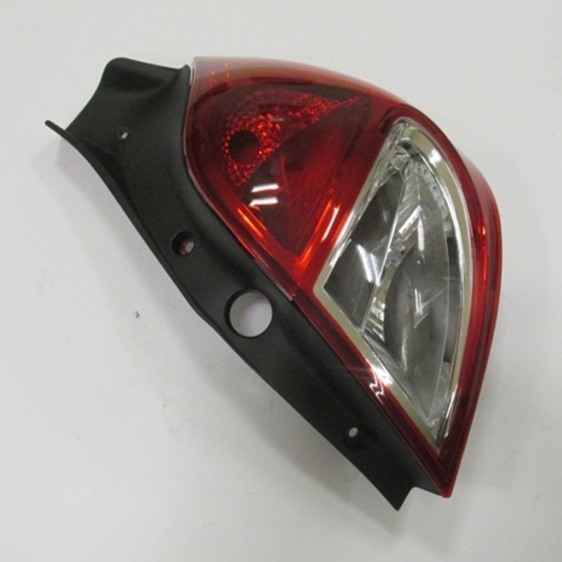 Clio Hb Stop Lambası Duysuz Sağ Kırmızı Beyaz 2009 - 2012 Meydan