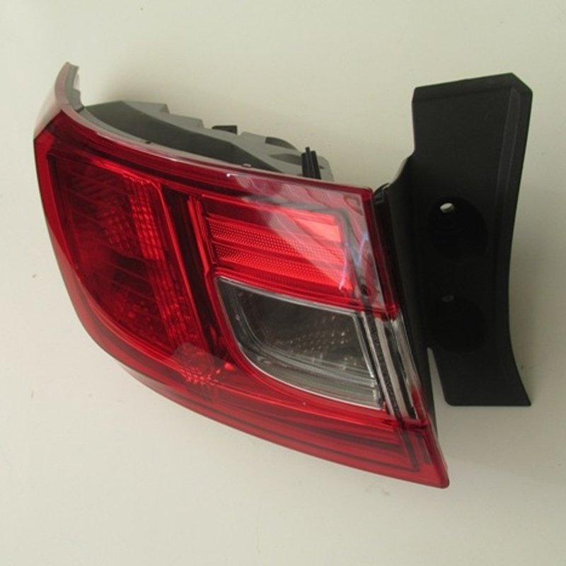 Clio Hb 13 - 16 Dış Stop Lambası Sol Kırmızı - Beyaz 265504091R