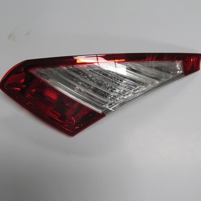 Megane 3 Hb Stop Lambası İç Sağ Kırmızı Beyaz 2010 - 2013 Meydan