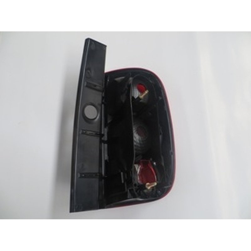Duster Stop Lambası Duysuz Sağ Kırmızı Beyaz 2010 - 2013 Meydan