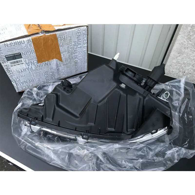 Sağ Far Logan Faz 2 2008> 8200744754