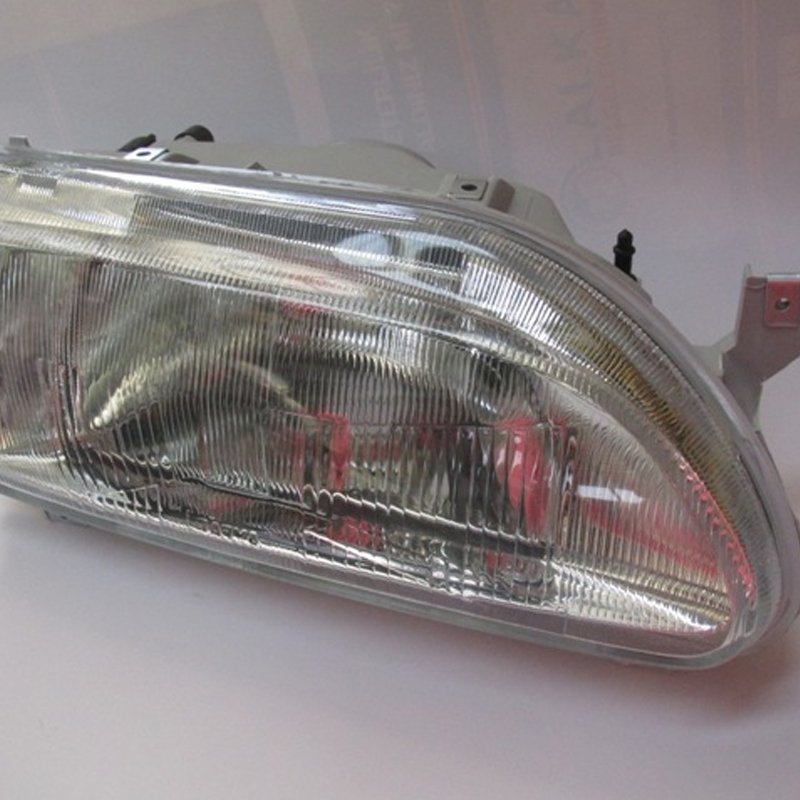 R19 Europa 92 - 01 Far Lambası Sağ Manuel 7701036028