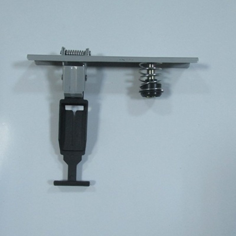 Clio Symbol 09 - 12 Kaput Kilidi Emniyet Mandalı 8200701114