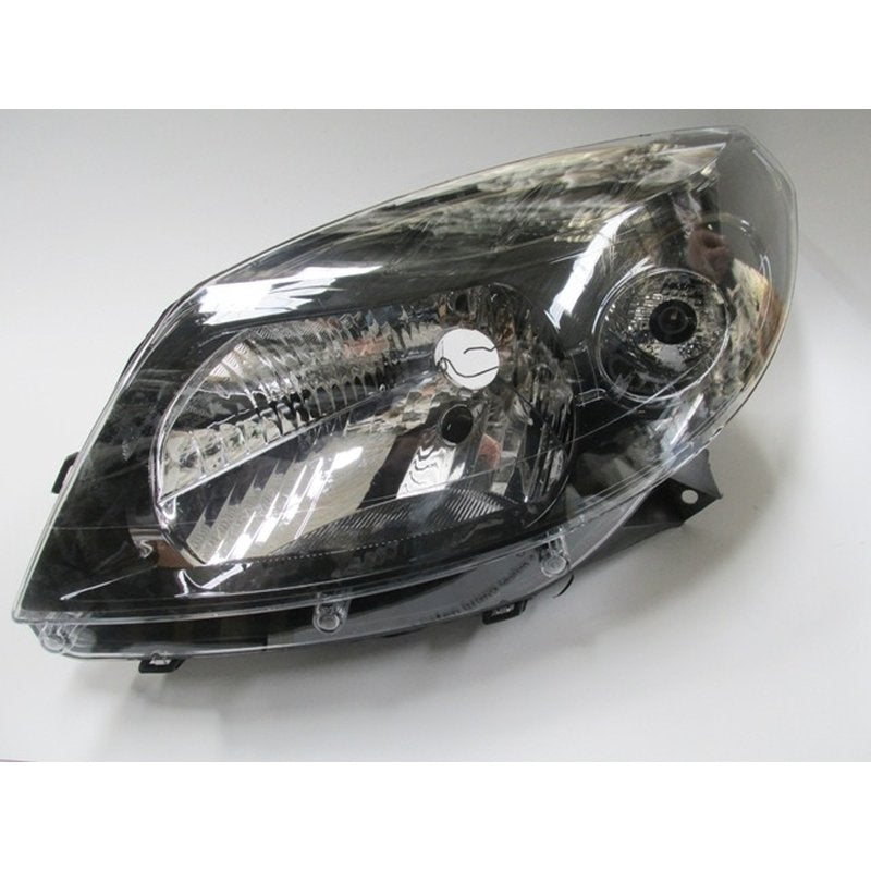 Sandero 09 - 12 Far Lambası Sol Manuel Siyah 8200526423