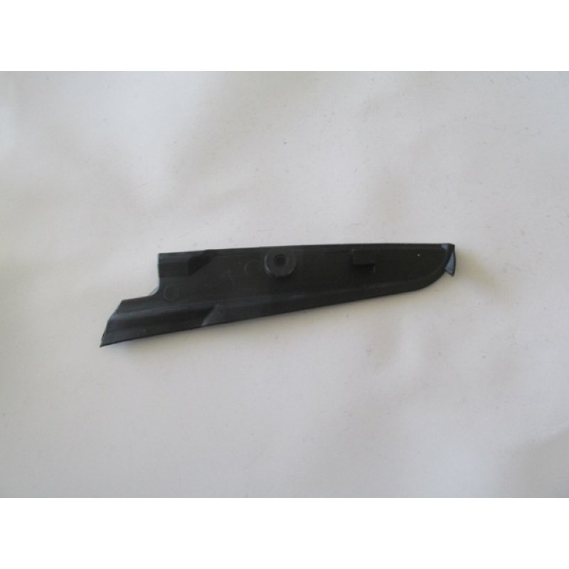 Linea 06 - 15 Ön Cam Izgara Tespit Plastiği 735412992