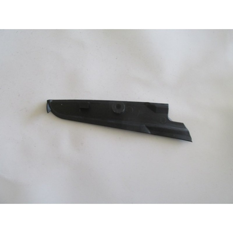 Linea 06 - 15 Ön Cam Izgara Tespit Plastiği Sol 735412993R