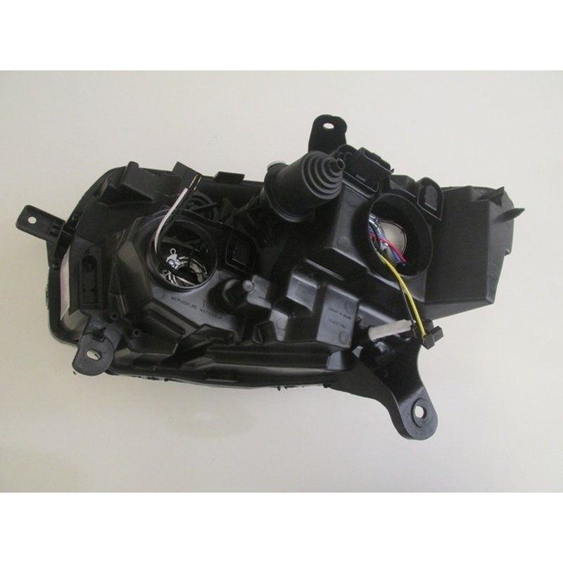 Sandero 17 - 20 Far Lambası Sağ Manuel Ledli 260105925R