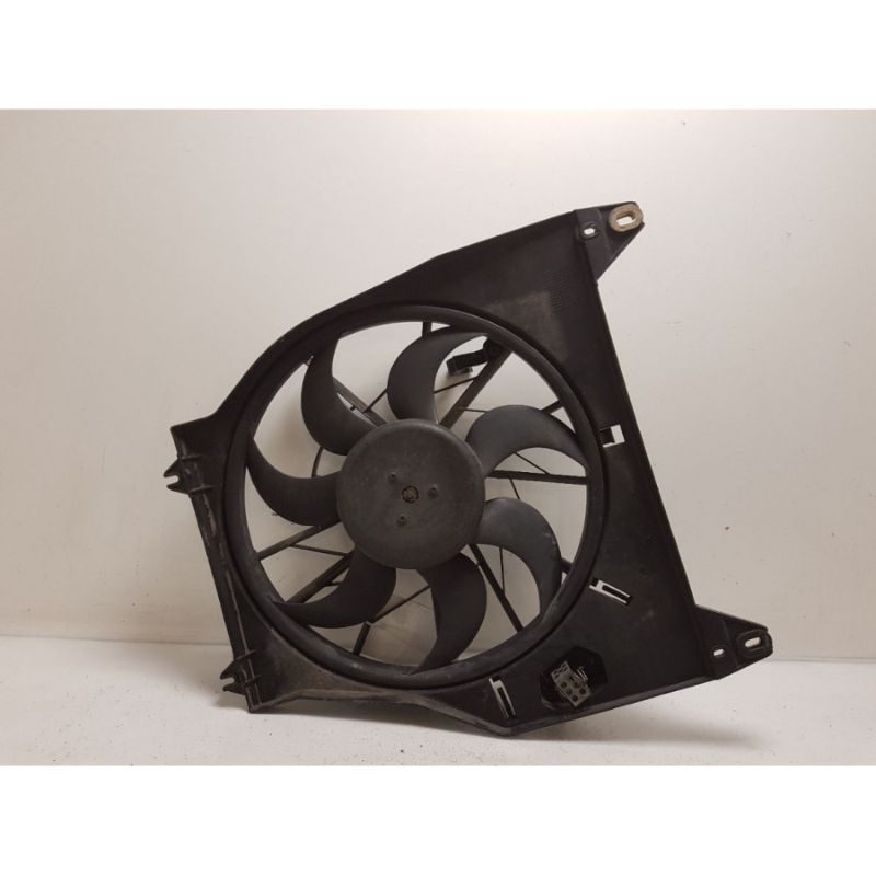 Renault Kangoo 1.9 Dizel  Fan Motoru + Fan Davlumbazı F8Q 200W 385Mm Kale 