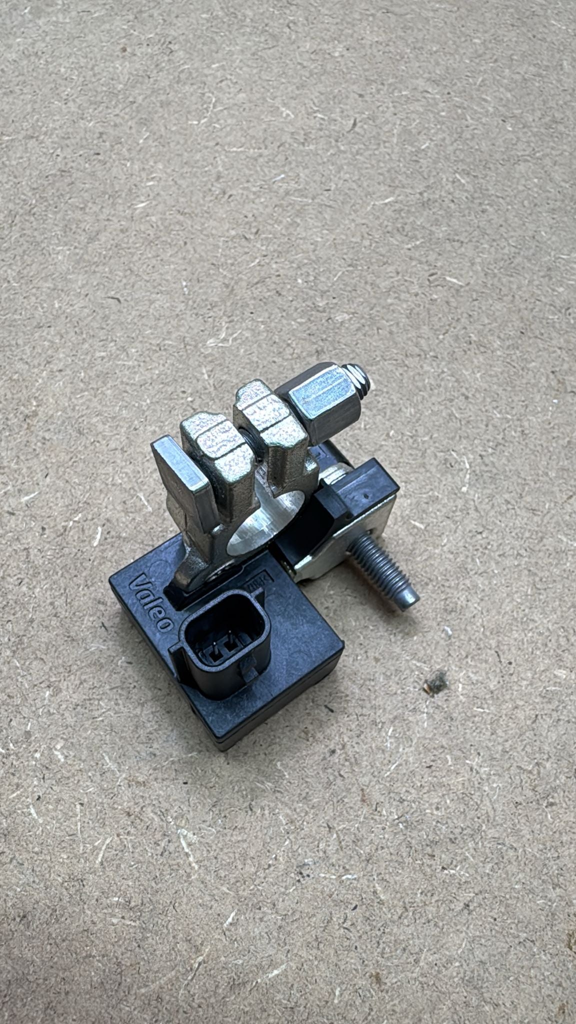 Kutup Başı Enerji Yönetim Kaptörü Master 3 Kangoo 3 Latituede Laguna 3