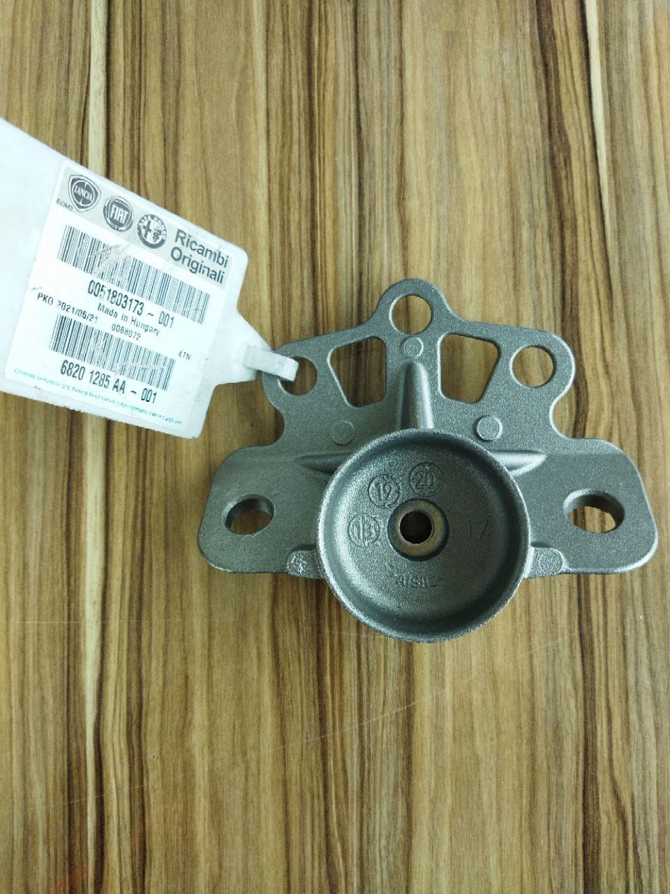 Fiat 500L, Egea, Grande Punto, Alfa Romeo Mito Arka Amortisör Üst Takozu Sağ Orijinal 51803173