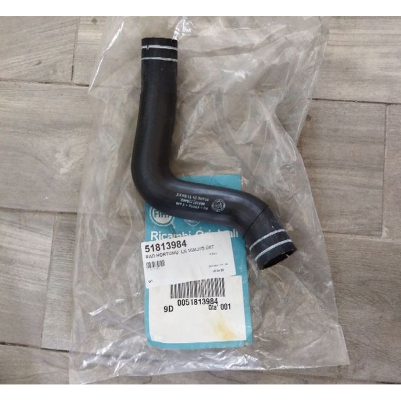 Linea 1.6 Multijet Radyatör Üst Hortumu Orijinal 51813984