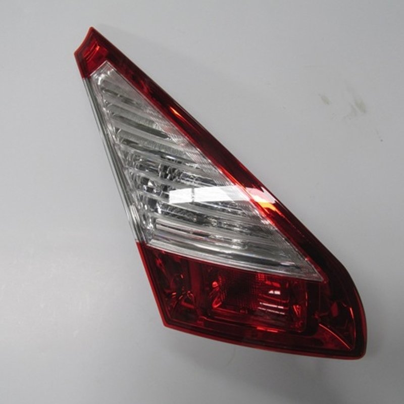 Megane 3 Hb Stop Lambası İç Sol Kırmızı Beyaz 2010 - 2013 Meydan
