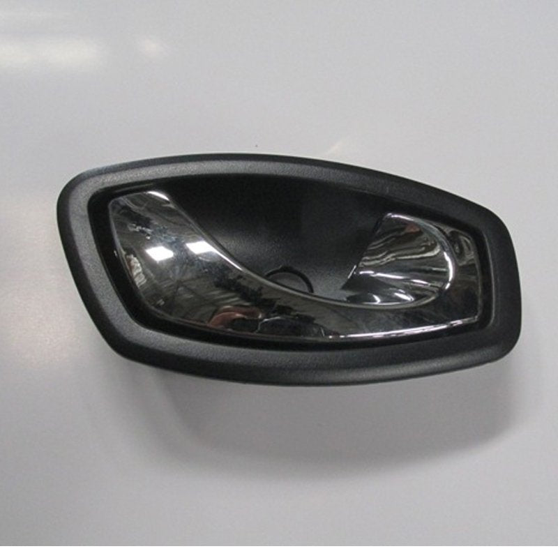 Megane 3 Hb 14 - 15 Ön Kapı İç Açma Kolu Sağ Nikelajlı 826720001R