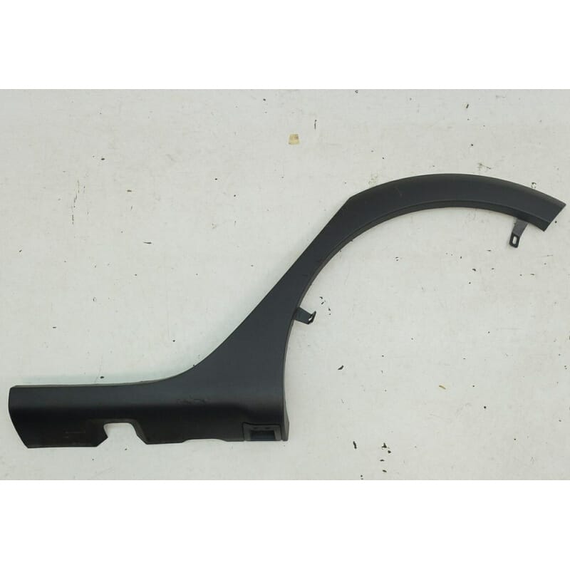 Sandero 13 - 20 Arka Çamurluk Ağzı Plastiği Sol Meydan