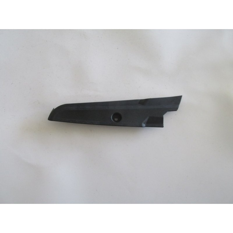 Linea 06 - 15 Ön Cam Izgara Tespit Plastiği Sol 735412993R