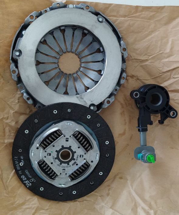 Megane Debriyaj Seti 1.4 16V - 1.6 16V Valeo 804527 7701476934 587803