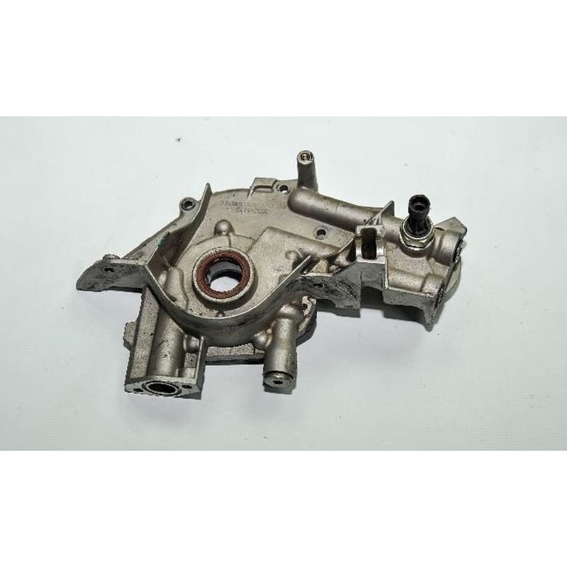 Fullback 4X4 2.4D Yağ Pompası Orijinal 6000605741