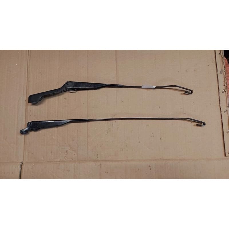Silecek Kolu Sağ Clio Symbol 8200394529